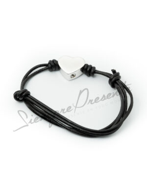 pulsera-para-cenizas-de-plata-y-cuero-corazon